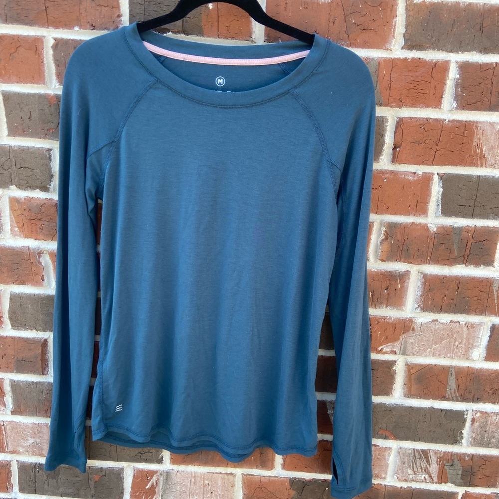 Free Fly long sleeve tee size M